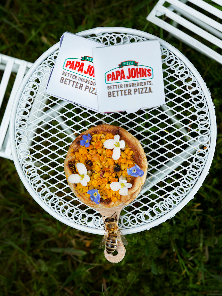 Papa John&rsquo;s Created a Tiny Pizza for Bees papa-johns-beezza-VT-BLOG0719