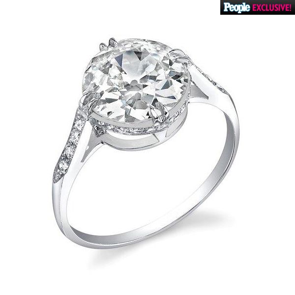 Rosie Huntington-Whiteley engagement ring