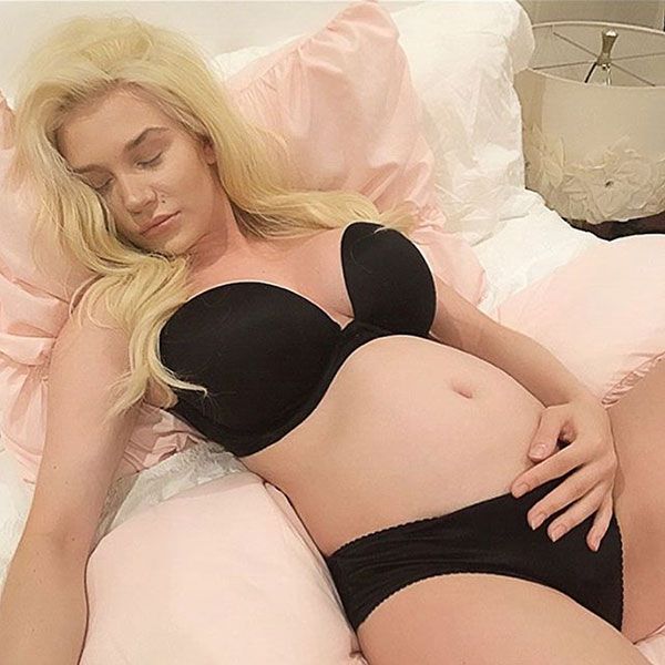 Courtney Stodden pregnant lingerie