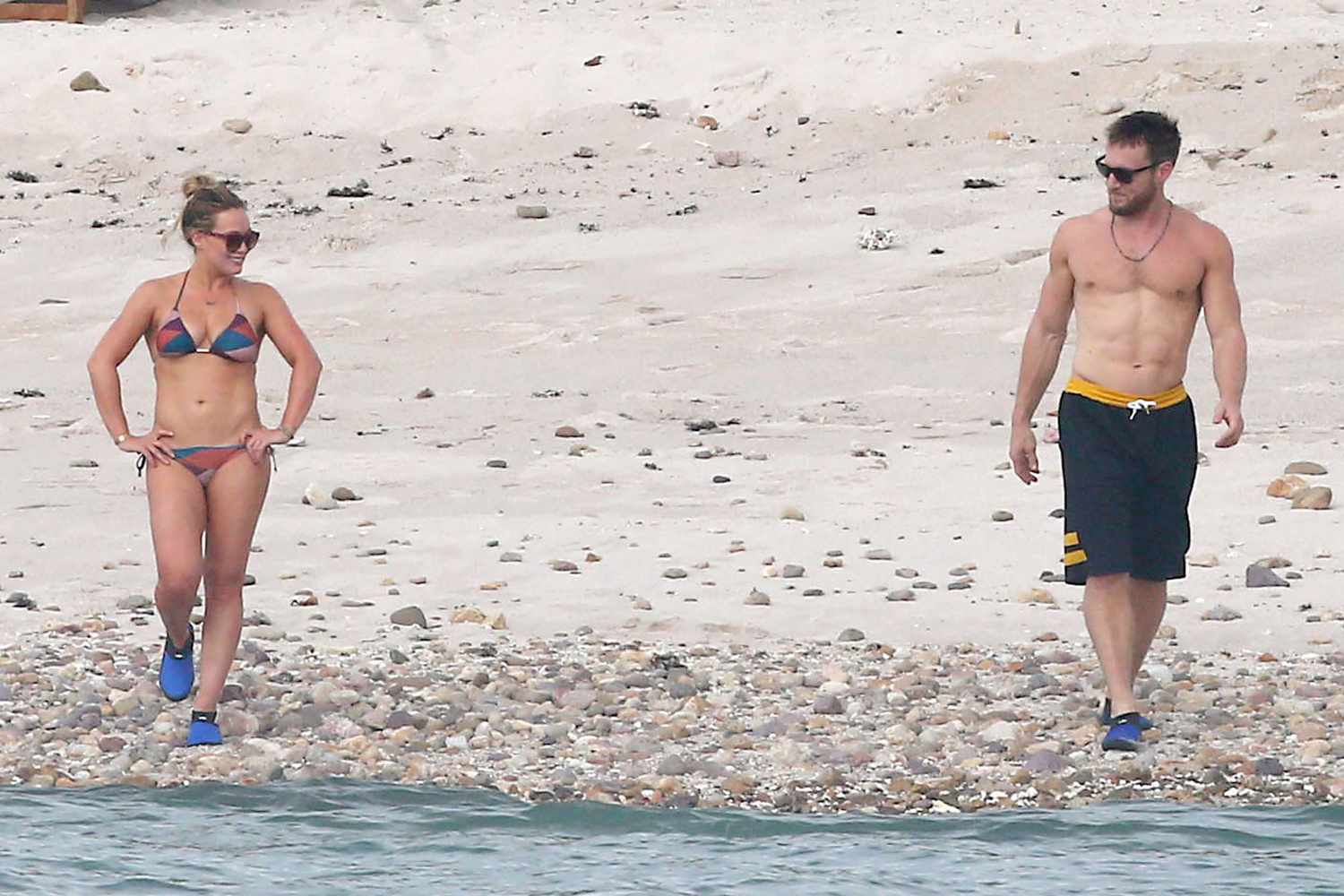 Exclusive... Premium: Hilary Duff And Jason Walsh Hang Out At The Beach In Puerto Vallarta ***NO INTERNET W/O PRIOR AGREEMENT***