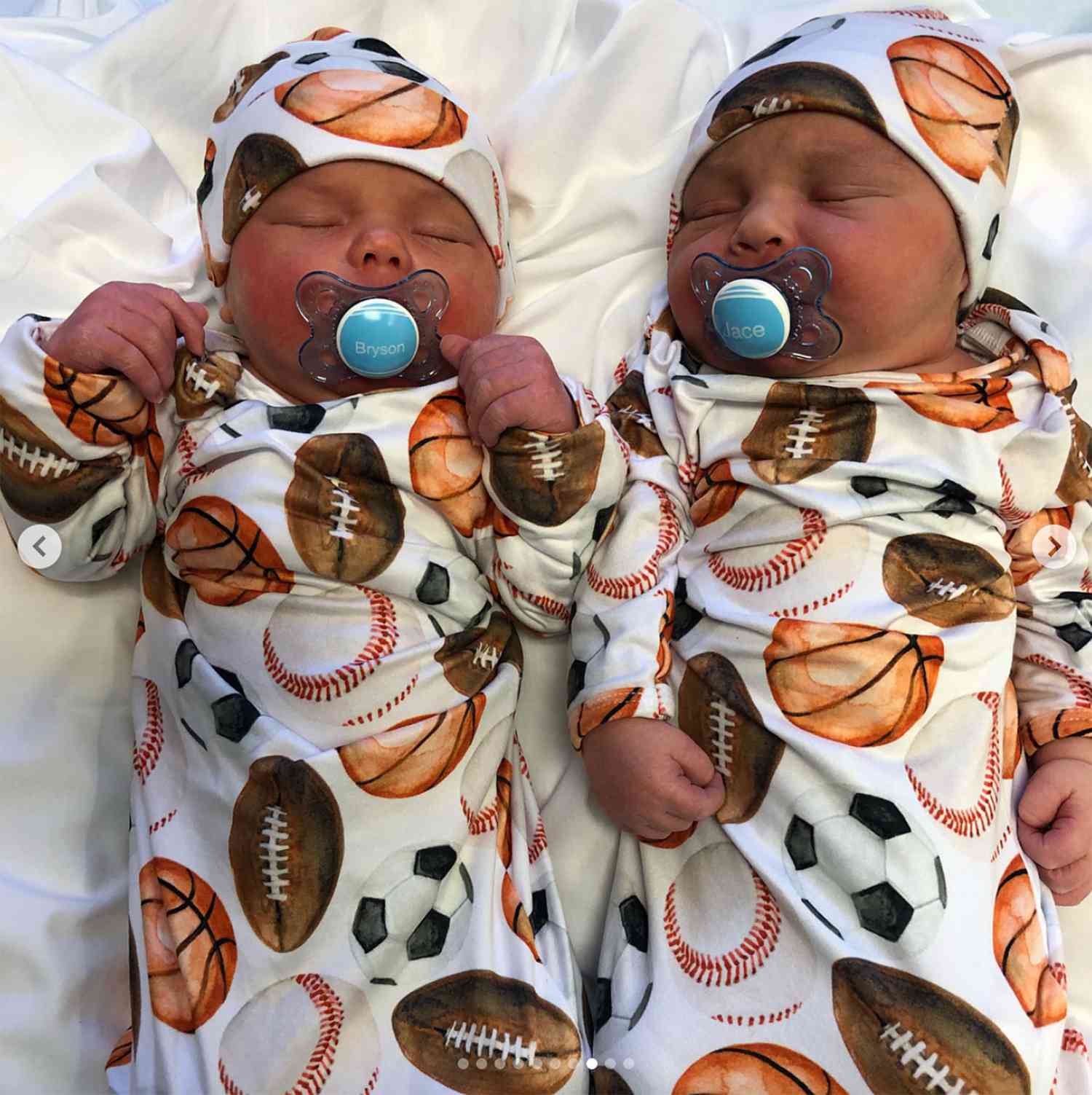 twins-give-birth-same-day-5