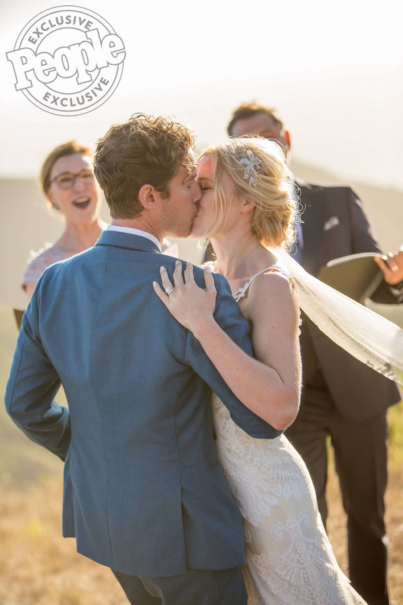 <p>The Walking Dead alum Bell (who played Amy Harrison) married her actor fianc&eacute; Robertson on Oct. 6 on a mountaintop overlooking Pfeiffer Beach in Big Sur, California.</p>
                            <p>"He took me to a friend's birthday on an estate overlooking Pfeiffer beach when we were very new and I fell in love. Four years later we were able to vow our forevers to each other in front of our closest friends and family at the very same spot with the sun setting over the rolling waves of the Pacific," she told PEOPLE.</p>
                            