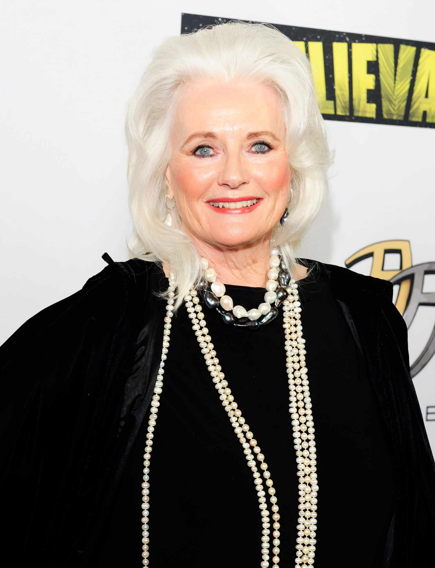 <p>Yarnall, a famed actress of the 1960s and '70s best known for her memorable turn on Star Trek, died in October. She was 74.</p>
                            <p>The official Star Trek website was the first to report the news. According to the site, Yarnall - who played Yeoman Martha Landon on the October 1967 episode "The Apple" opposite Chekov (Walter Koenig) - died at her home in Westlake Village, California, after a four-year battle with ovarian cancer.</p>
                            <p>Yarnall's husband, British artist Nazim Nazim, confirmed the news to The Hollywood Reporter. "She was magnificent in everything she did," Nazim said. "She was my beloved queen."</p>
                            