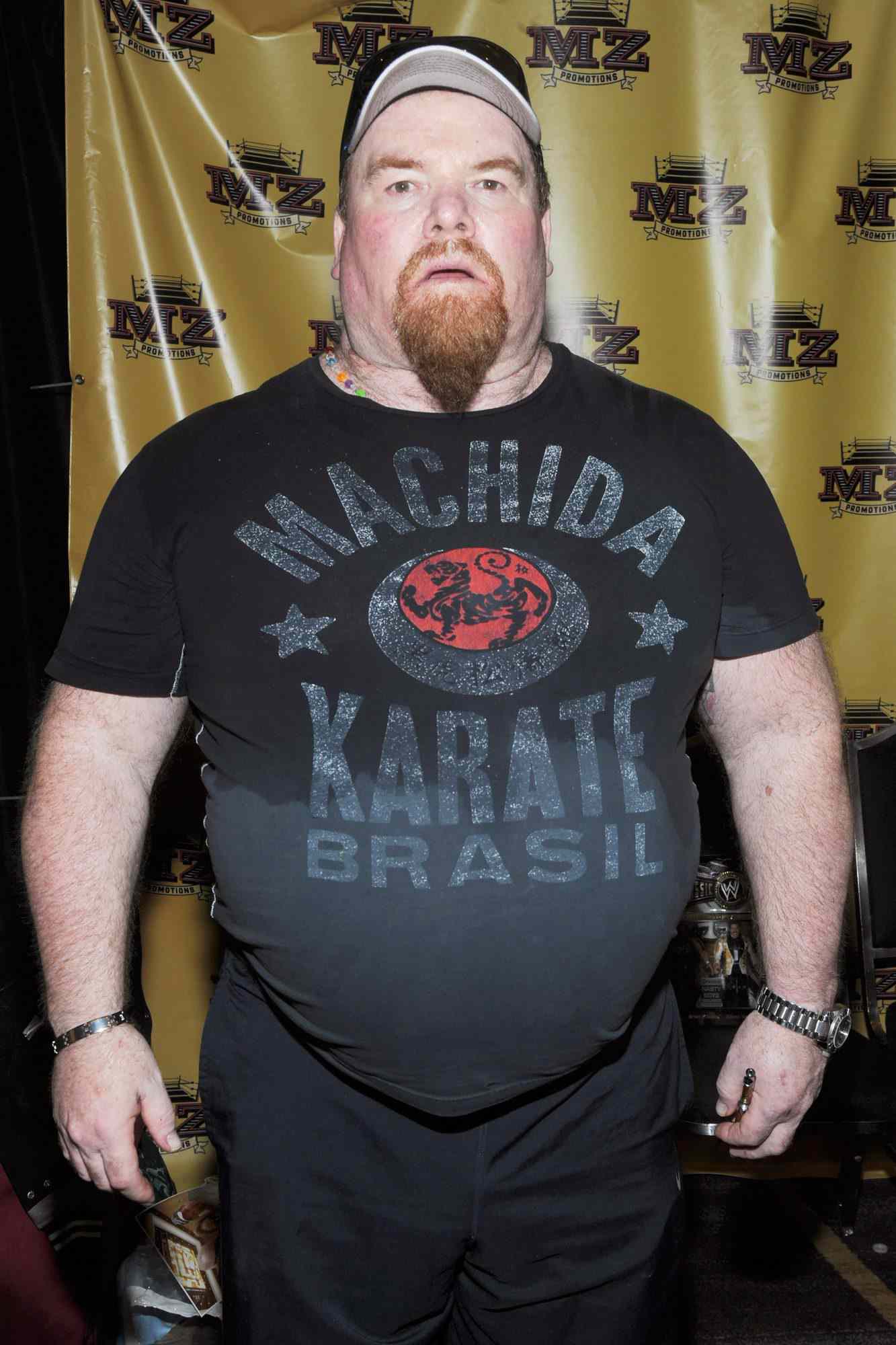 <p>Total Divas star Natalya Neidhart's father has died. WWE legend Jim "The Anvil" Neidhart's death was announced on Aug. 13 by his friend B Brian Blair. He was 63.</p>
                            <p>"So sad to announce the passing of my friend and longtime colleague, Jim 'The Anvil' Neidhart. Your thoughts and prayers for the family are deeply appreciated!" he tweeted.</p>
                            
