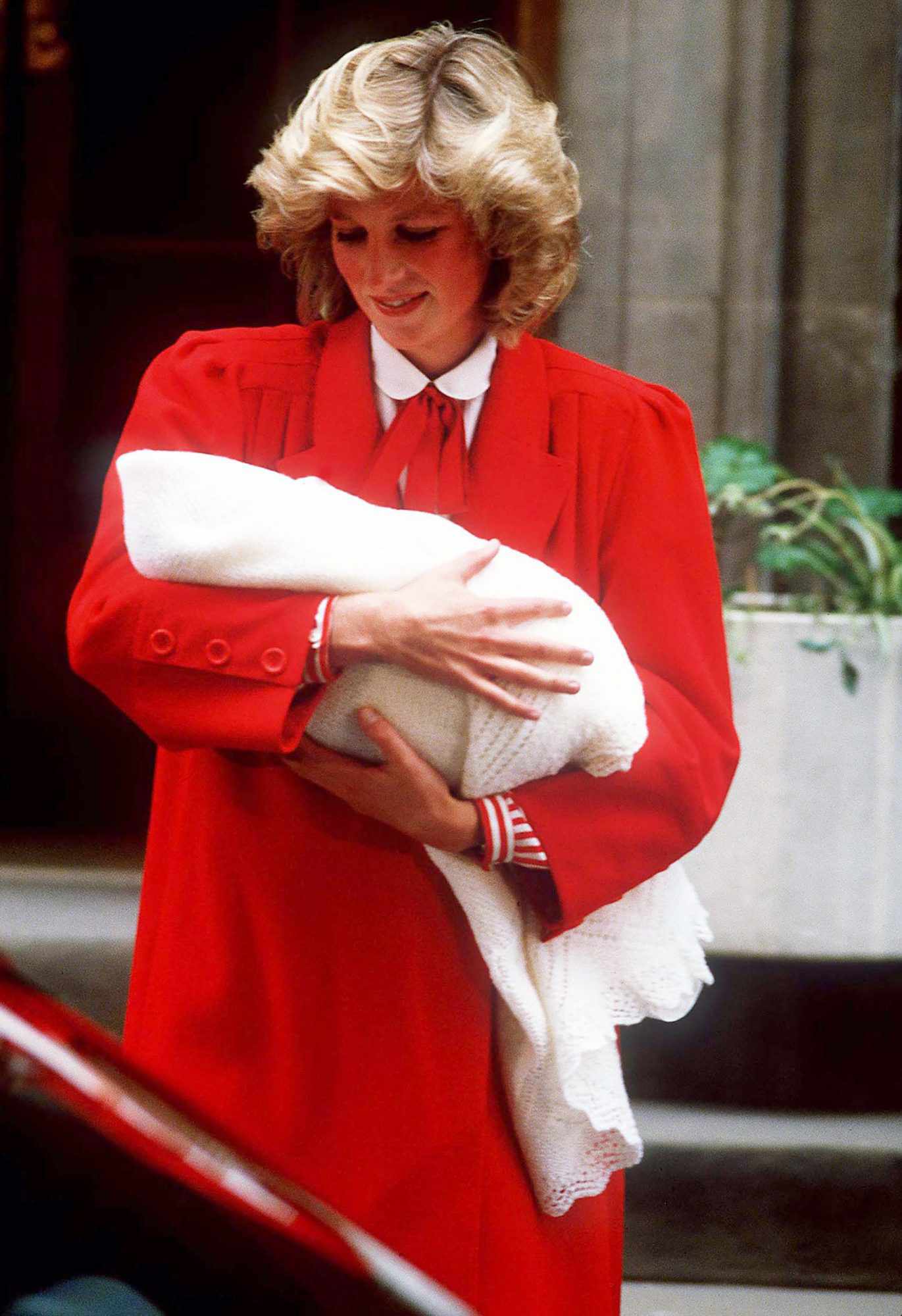 PRINCE CHARLES AND PRINCESS DIANA WITH PRINCE HARRY AT ST. MARY'S HOSPITAL, LONDON, BRITAIN - SEP 1984