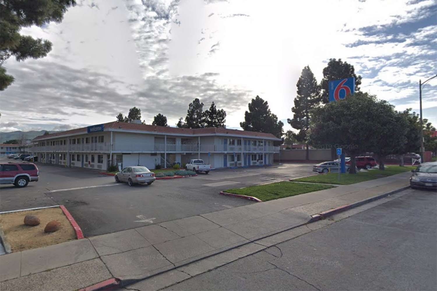 Motel 6 - 2560 Fontaine Road, San Jose, CA