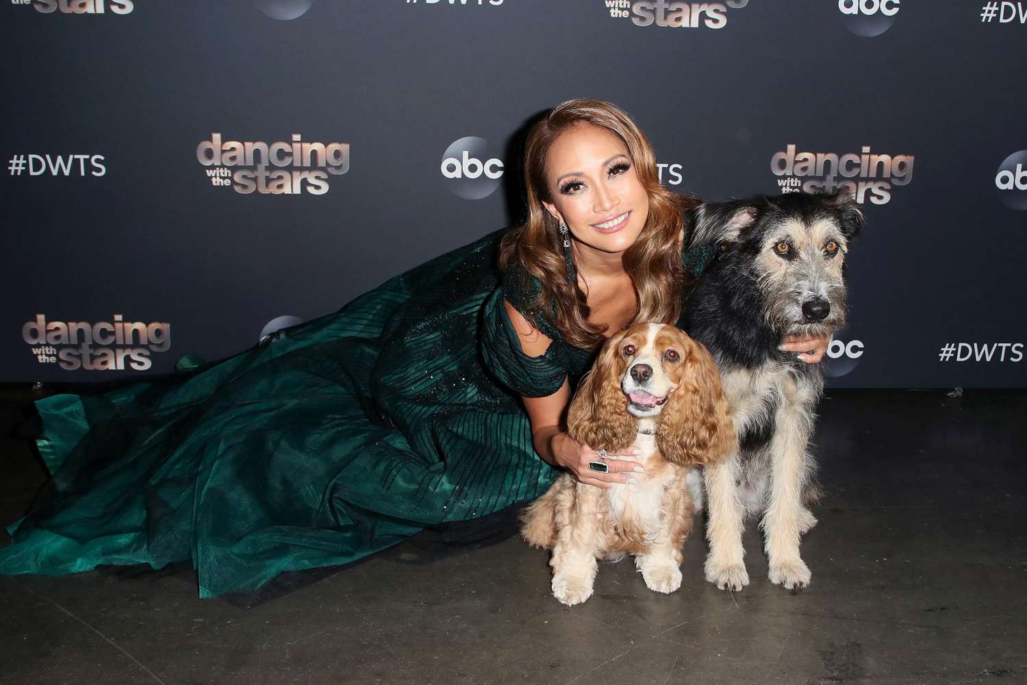 <p>Carrie Ann Inaba poses with Rose and Monte from Lady and the Tramp on the set of Dancing with the Stars season 28 on Monday at CBS Television City in L.A.</p>
                            