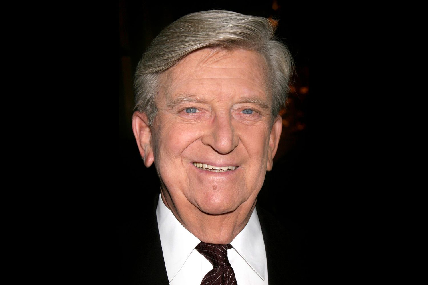 <p>The beloved Young and the Restless and General Hospital soap star died on Nov. 5 at 88 years old, his daughter Tiffany Harmon announced on Facebook. The actor died peacefully at his home in L.A., where he had lived for more than 40 years.</p>
                            <p>"My beautiful father, William Wintersole, passed in the stealth of the night at age 88. Tuesday 11/5/19," Harmon wrote.</p>
                            <p>"I'm so glad that I got to share him on my show with my listeners," she added. "As a Hollywood actor for 60 years, he touched many ppls lives. I did EVERYTHING I could for him..and that brings me peace. But alas&hellip;I miss him so. One love!"</p>
                            <p>The star is survived by several family members, including life partner Marlene Silverstein, as well as his daughters Tiffany Harmon, who lives in L.A., and Katherine Ramsey, who lives in Ohio. He is also survived by three granddaughters, Kristy, Amy and Jill, and his only great-granddaughter, Abby, who all live in Ohio.</p>
                            