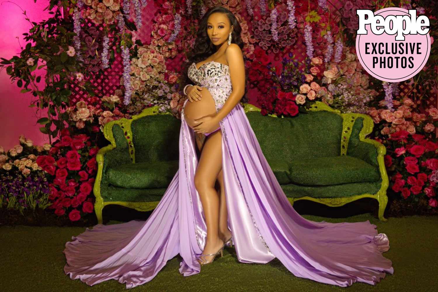 <p>The daughter of Tameka "Tiny" Harris and stepdaughter of T.I. gave birth to a daughter, her first child with boyfriend Bandhunta Izzy (né Israel James), on Dec. 16, according to The Mix, her Fox Soul talk show.</p>
                            <p>"Our princess 🎀 arrived this morning at 6:27am, weighing in at 8lbs 8oz, and 21 inches long! We're so excited to meet our niece," the show posted on Instagram.</p>
                            <p>While Zonnique's co-host Romeo Miller did not share the name of her child, he said that her colleagues "already know she's a beautiful, amazing, strong princess."</p>
                            