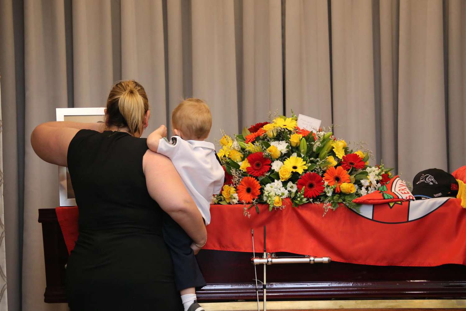 Today the NSW RFS family farewelled one of their own, with the funeral of Geoffrey Keaton held in western Sydney earlier today. Geoff was one of two firefighters who tragically lost their life while fighting fires in south west Sydney on 19 December 2019.
