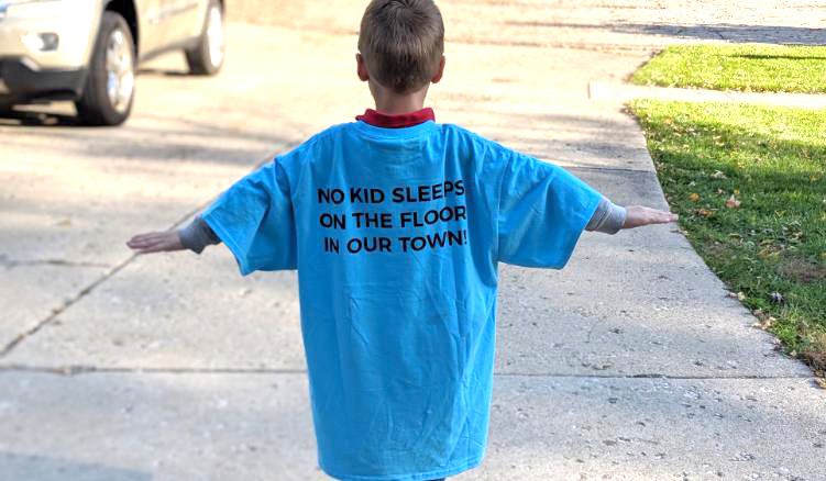 Tyler Sliz donated bedding to children in need.