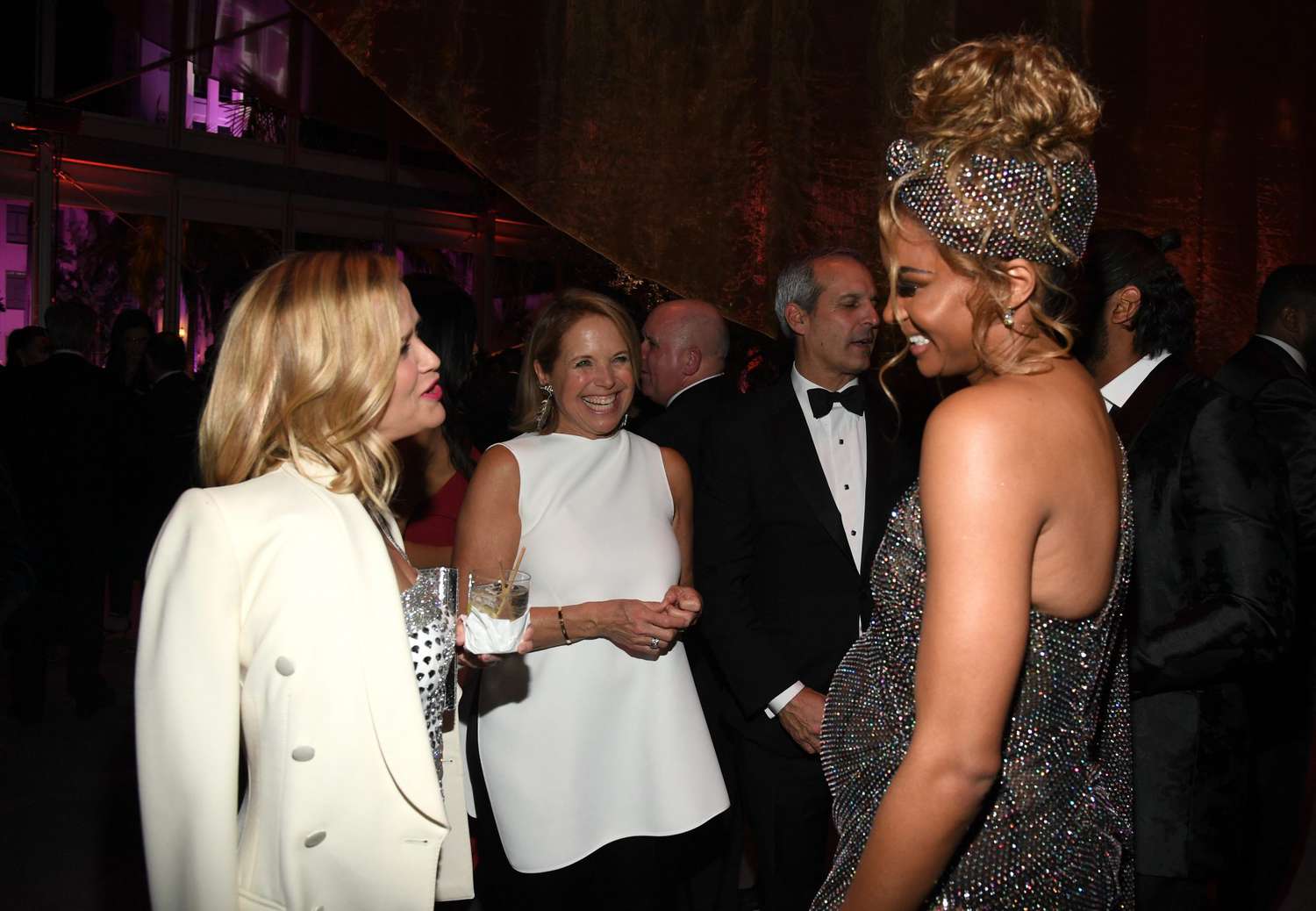 <p>Reese Witherspoon and Katie Couric appear to be asking Ciara if they can see her "One, Two, Step" later at the Vanity Fair party.</p>
                            