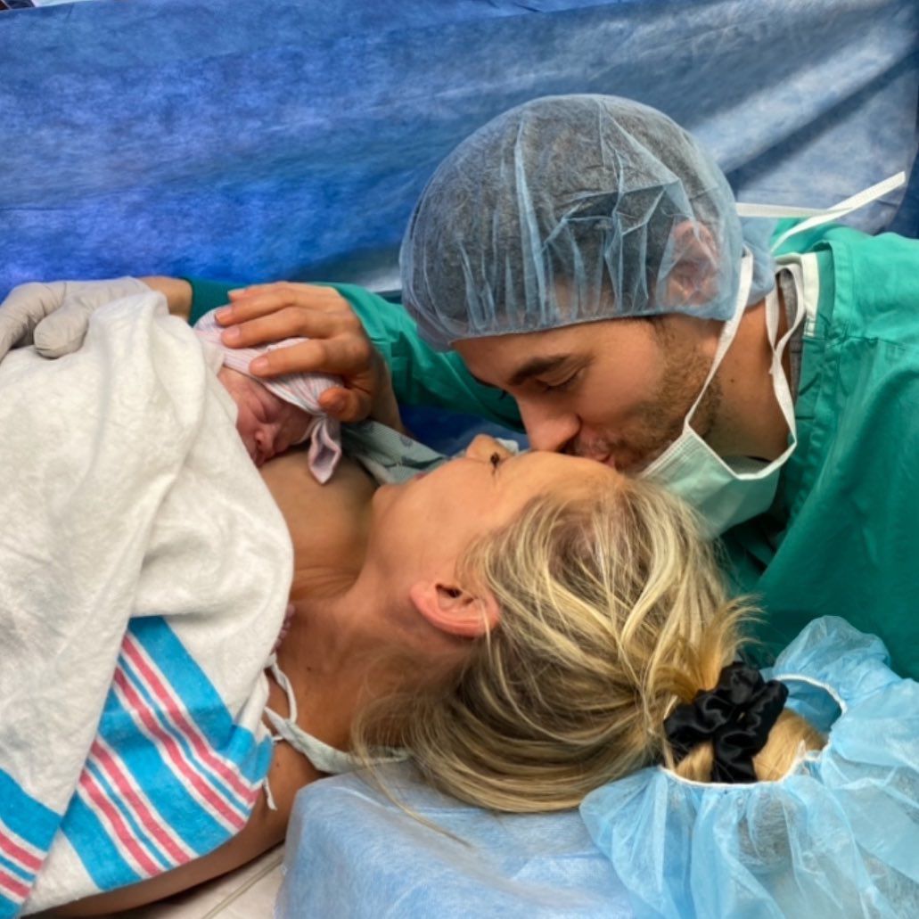 Enrique Iglesias welcomes baby
