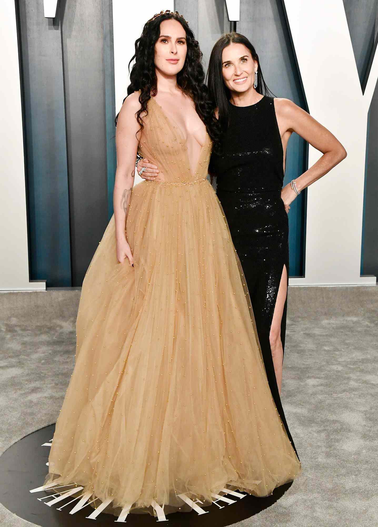 Rumer Willis and Demi Moore attend the 2020 Vanity Fair Oscar Party hosted by Radhika Jones at Wallis Annenberg Center for the Performing Arts on February 09, 2020 in Beverly Hills, California