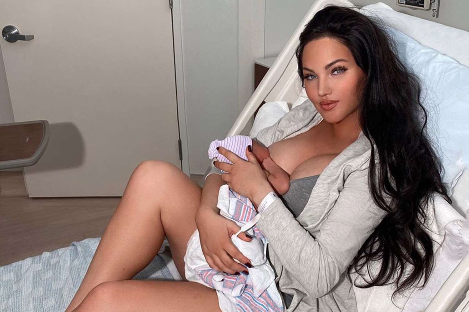 Natalie Halcro Welcomes First Child A Baby Girl Named Dove People Com.