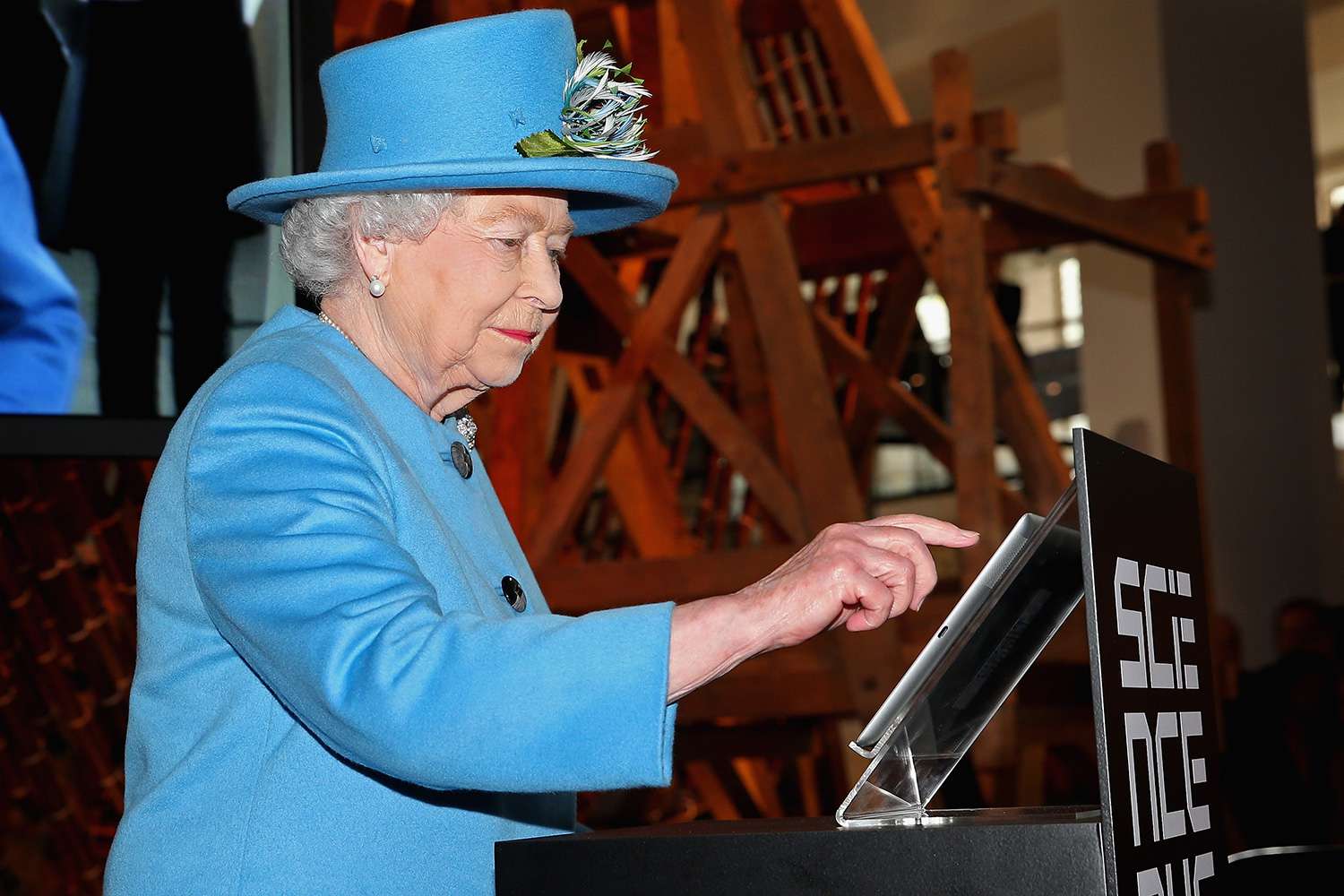 Queen Elizabeth II sends her first Tweet