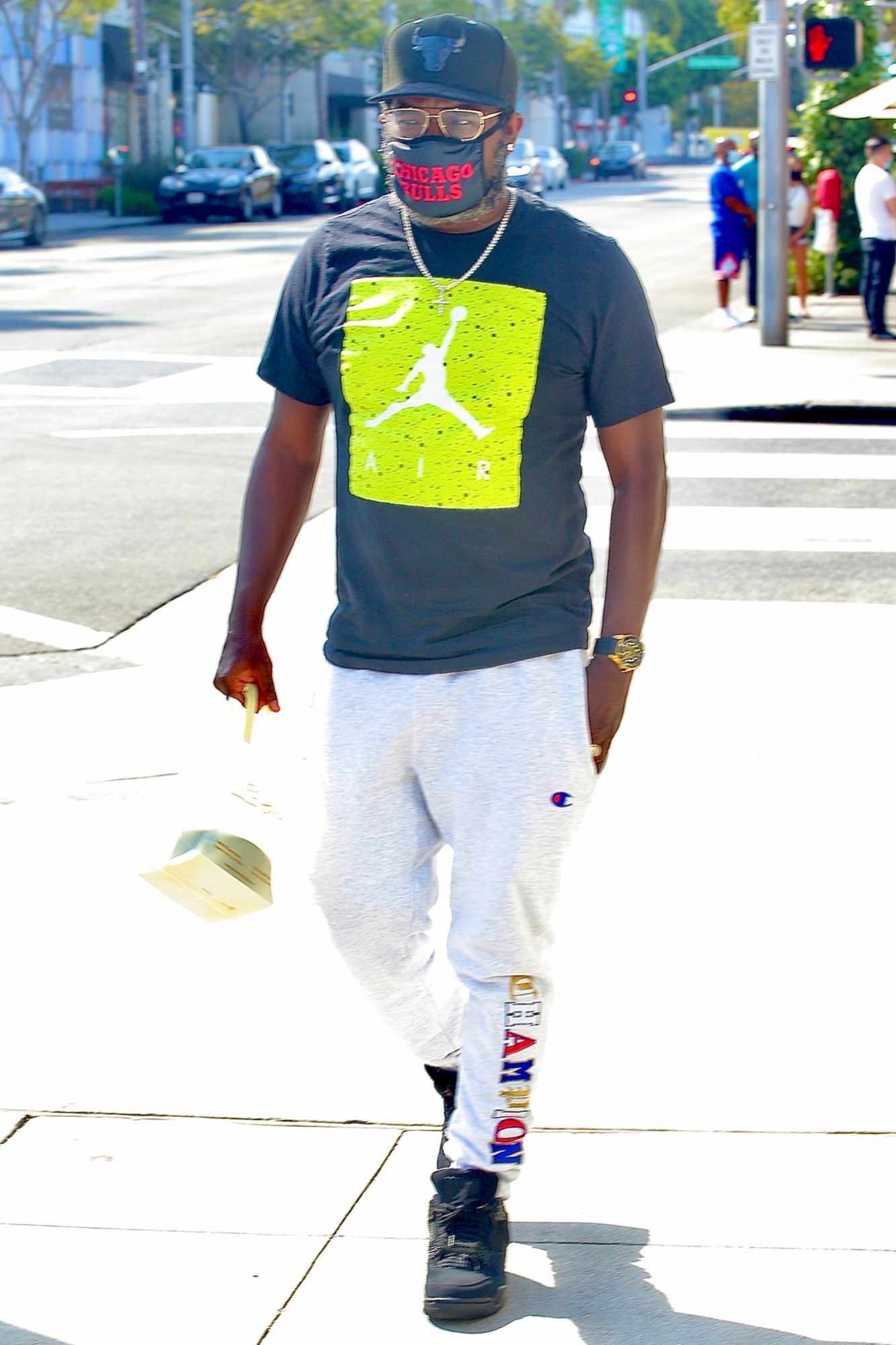 Lil Rel Howery spotted running errands in Beverly Hills