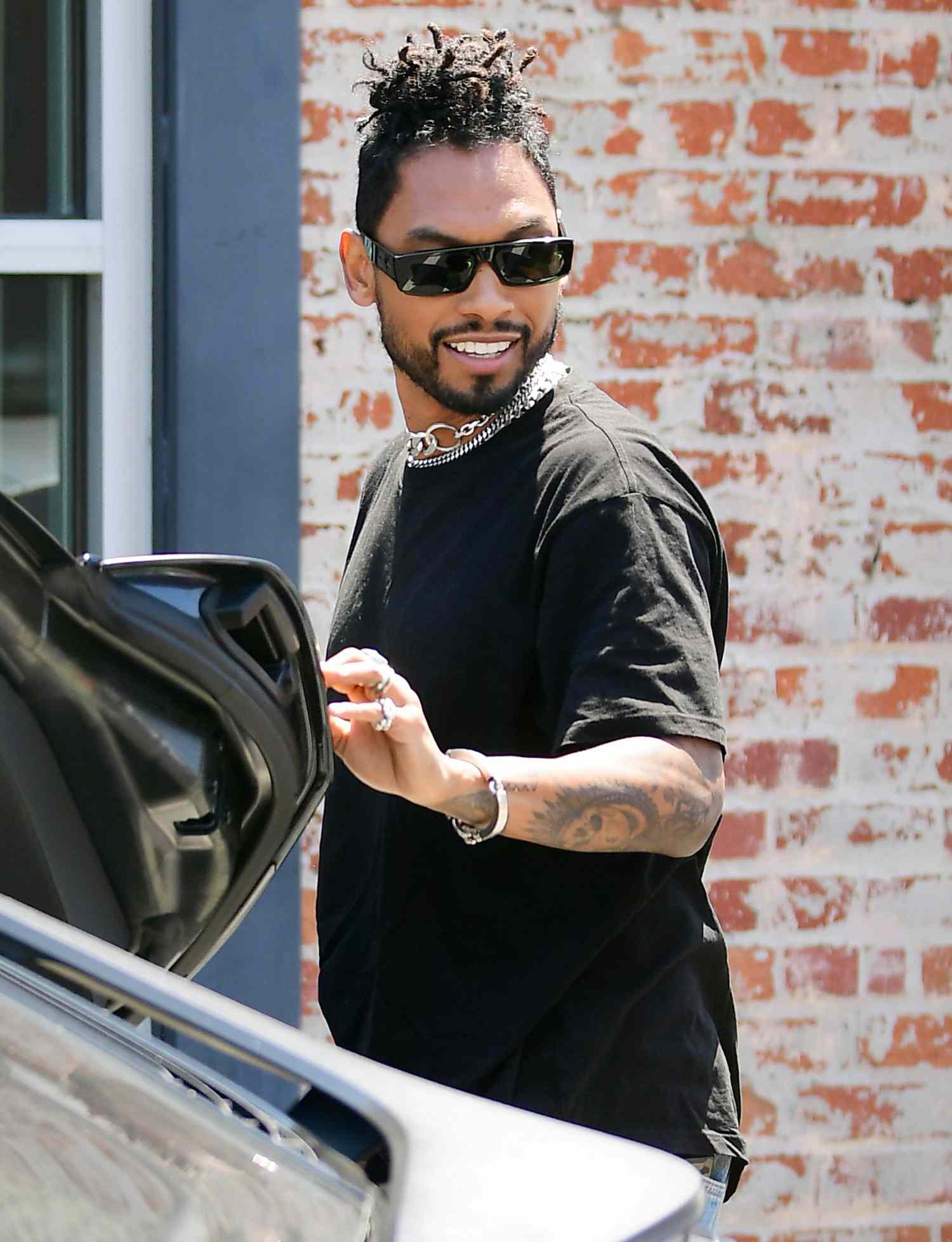 Miguel shooting New Project in LA with Hailey Bieber