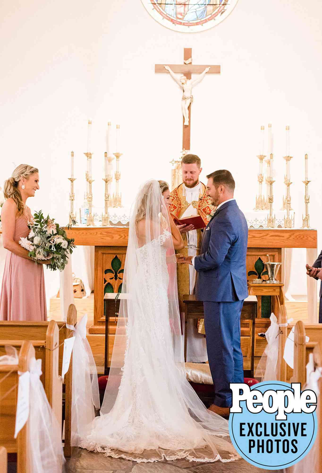 Karen Waldrup and Cody Henson get married