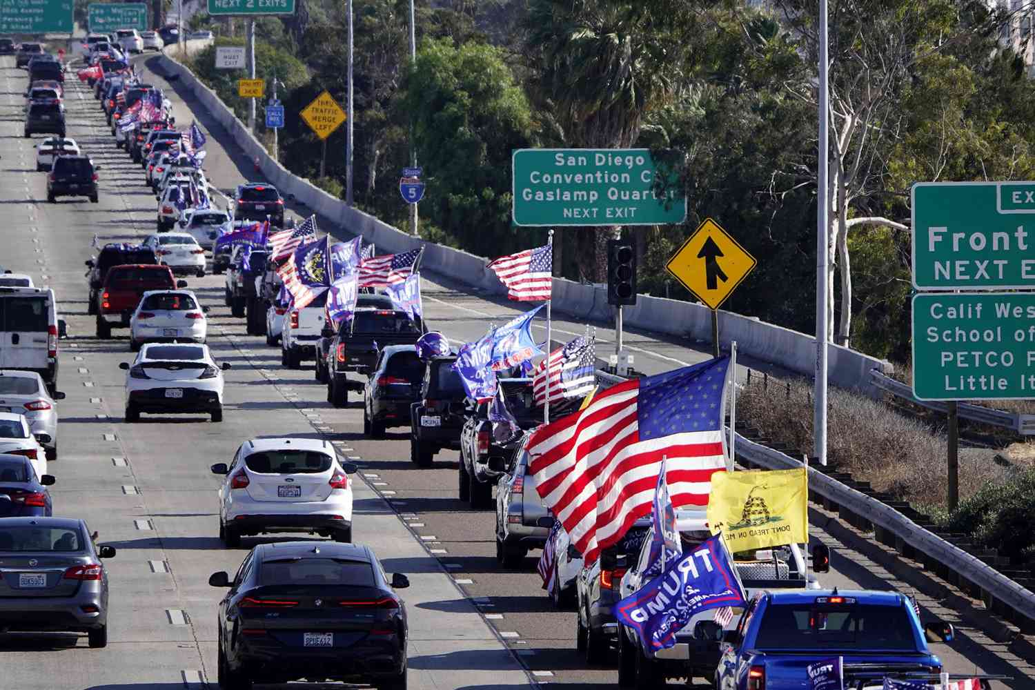Caravan in support of President Donald Trump rolls into San Diego, Califonia