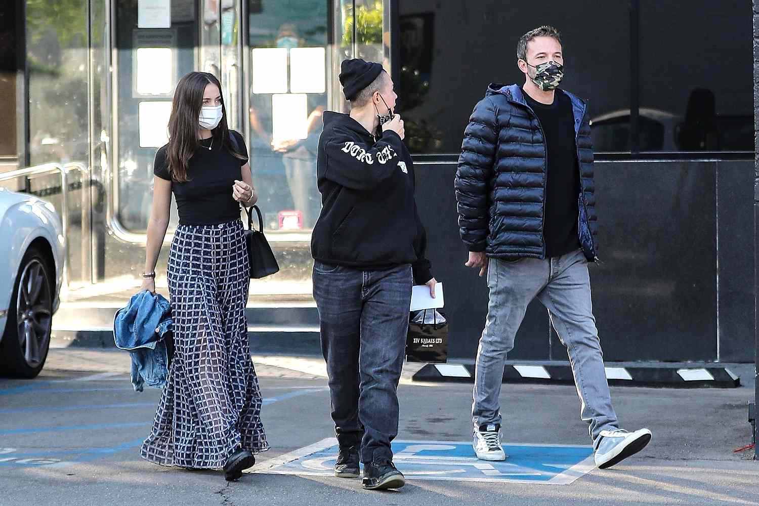 *EXCLUSIVE* - Ben Affleck And Ana De Armas shop for jewelry with a friend