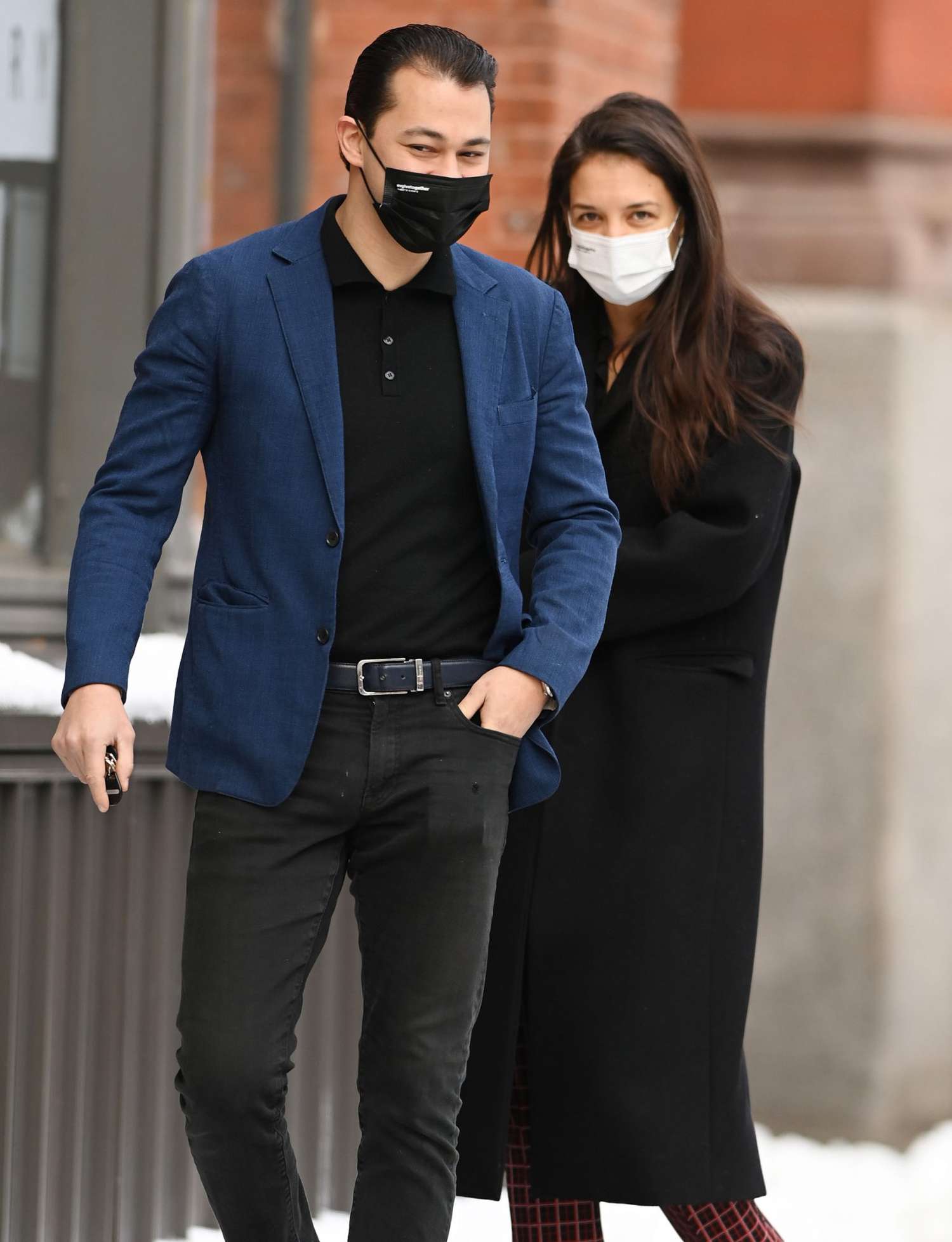 Katie Holmes Spotted Out For A Walk On Her 42nd Birthday With Her Boyfriend Emilio Vitolo A Day After A Heavy Snow Storm In New York City