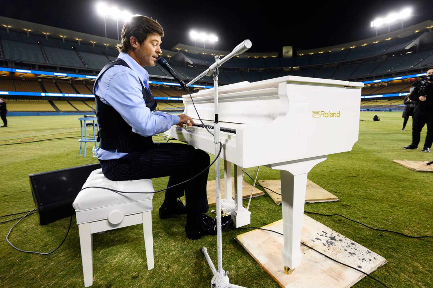 Robin Thicke RWQuarantunes x Los Angeles Dodgers Foundation virtual fundraiser benefiting the Los Angeles Regional Foodbank at Dodger Stadium on Friday, February 12, 2021 in Los Angeles, California