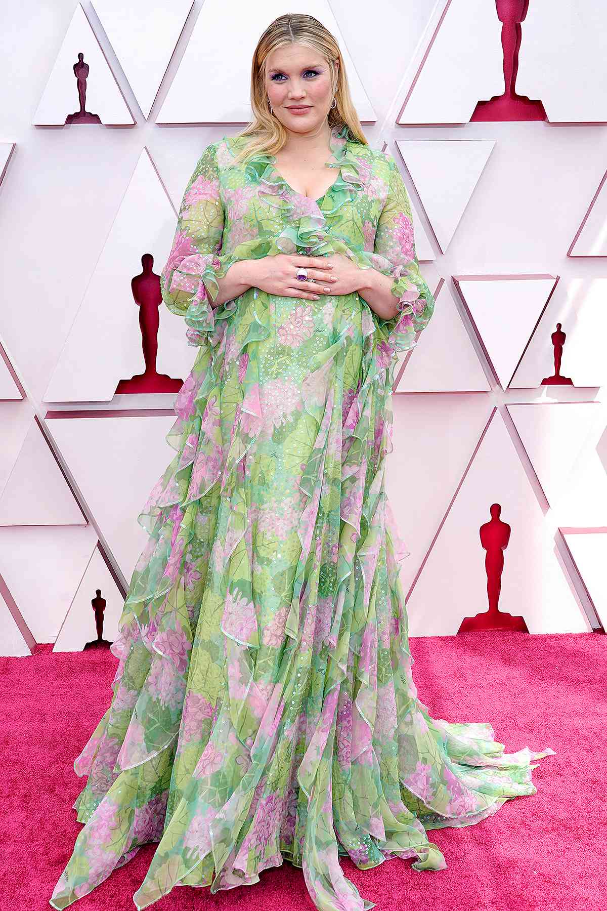 Emerald Fennell Pregnant, Debuts Baby Bump at Oscars 2021 | PEOPLE.com