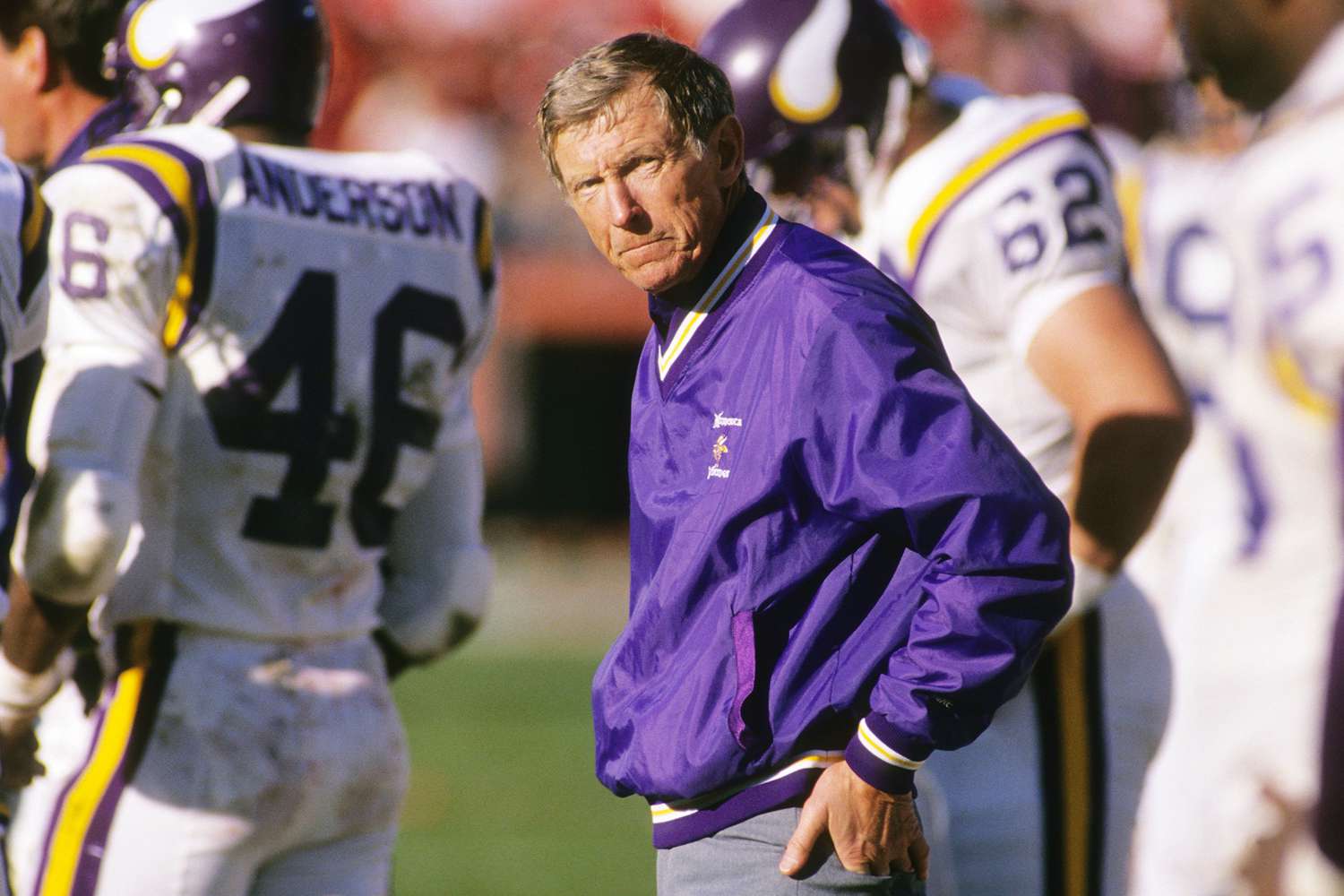 Head coach Jerry Burns of the Minnesota Vikings