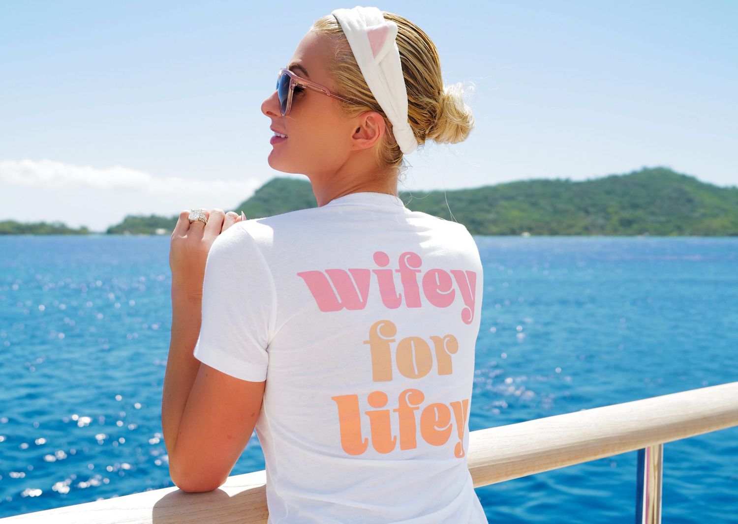 Paris Hilton Wears &#39;Wifey for Life&#39; T-Shirt 1 Week After Wedding | PEOPLE.com