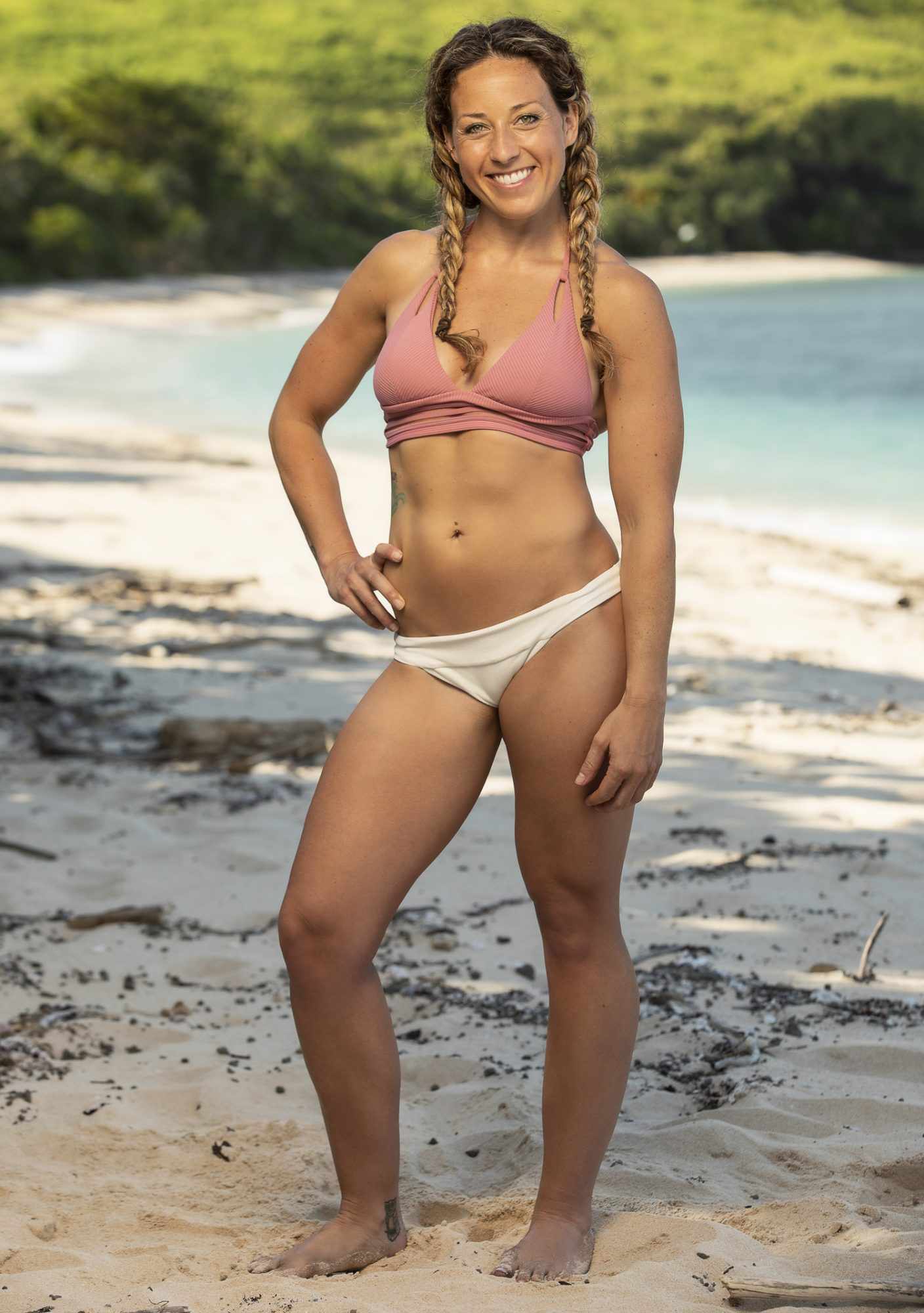 Lindsay Dolashewich from Survivor 42