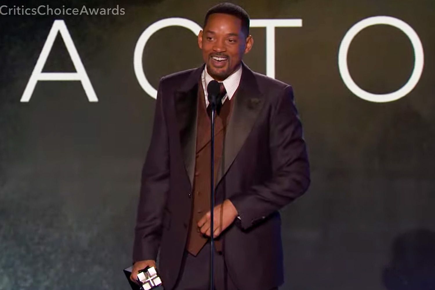 Will Smith Wins Best Actor at 2022 Critics Choice Awards | PEOPLE.com