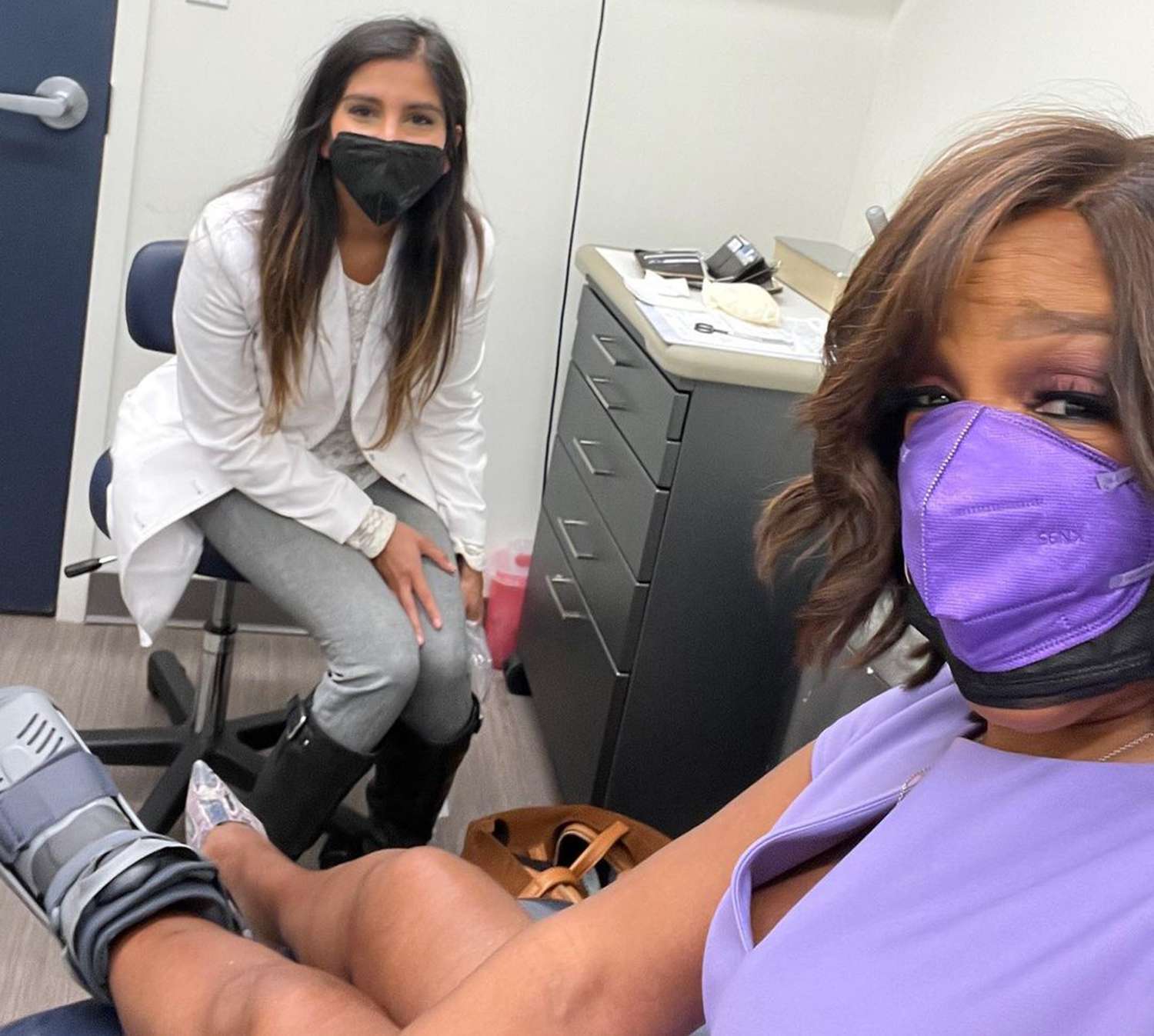 Did Gayle King CBS Good Morning Show Suffer Foot Injury? Ankle And Feet Surgery And Injury Update