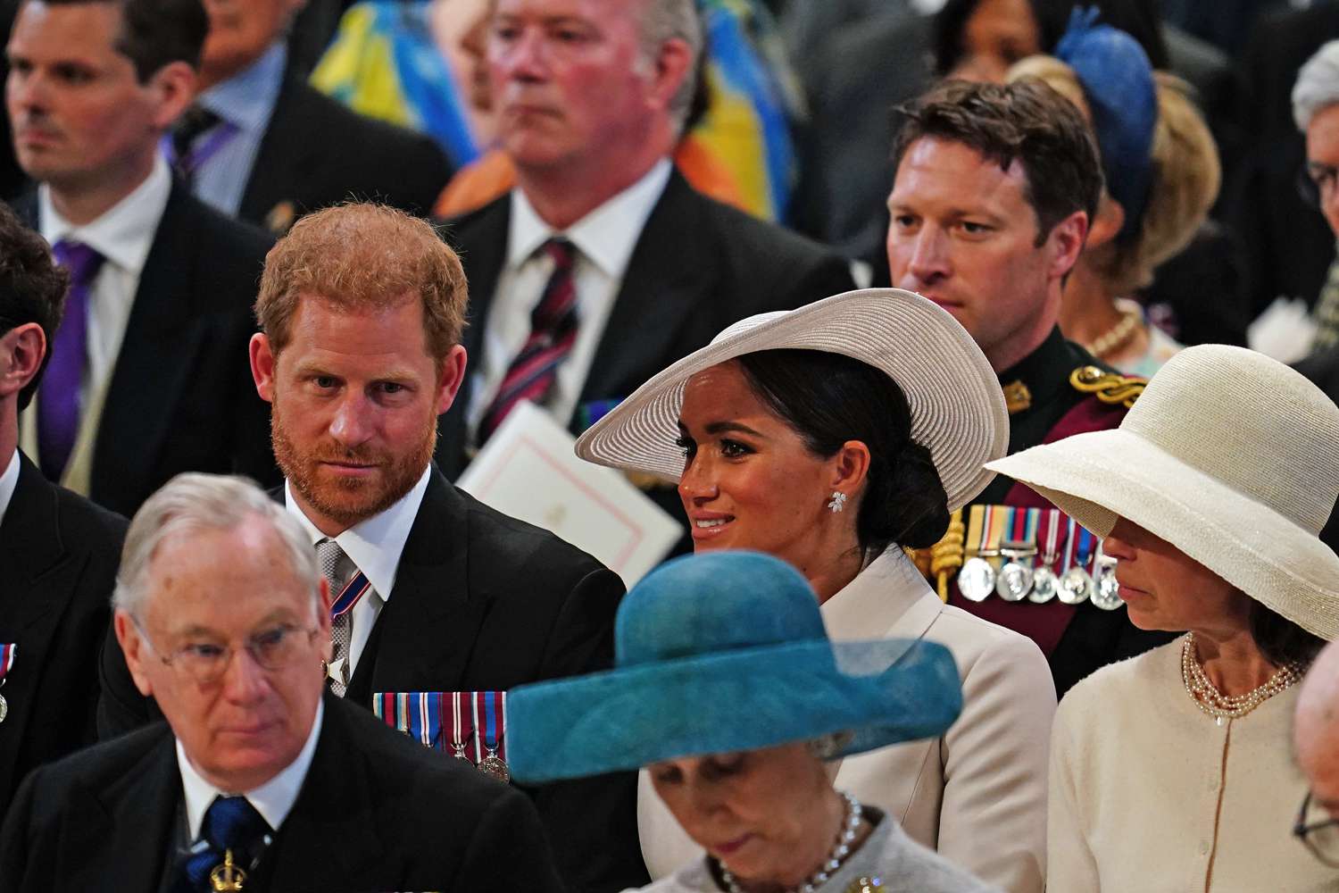 The Duke and Duchess of Sussex and Lady Sarah Chatto during the National Service of Thanksgiving at St Paul's Cathedral, Londra, on day two of the Platinum Jubilee celebrations for Queen Elizabeth II. Data immagine: Friday June 3, 2022.