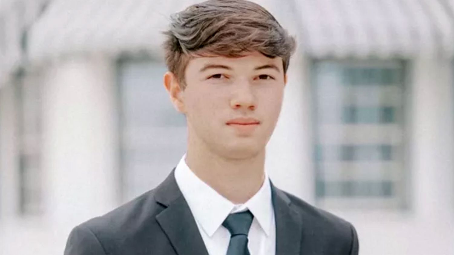 17-Year-Old Alabama High School Student Dies After Being Electrocuted in Car Crash