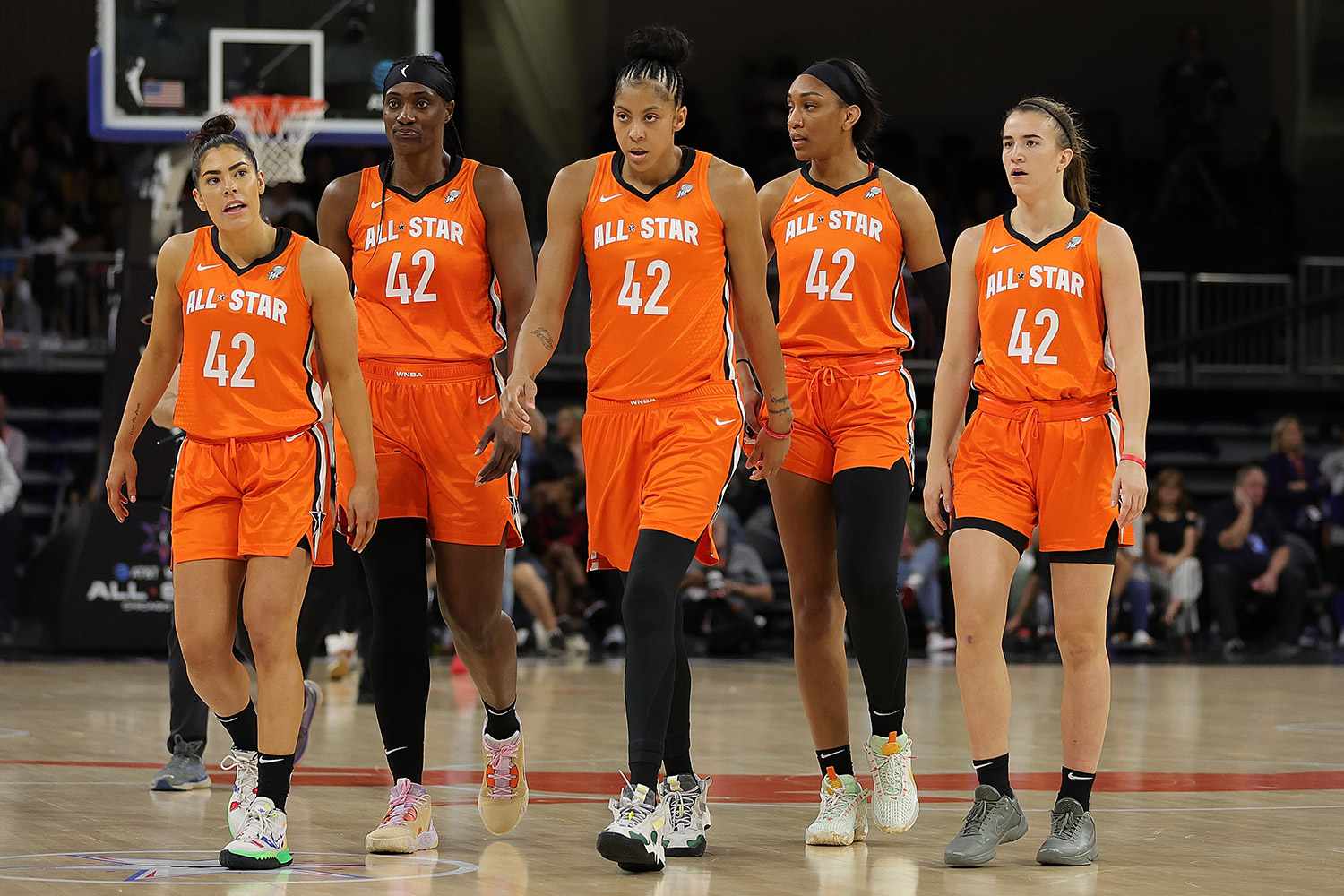 Estrelas da WNBA usaram a camisa de Brittney Griner durante o jogo
