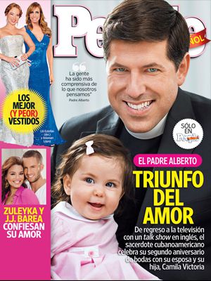 El padre Alberto Cuti&eacute; en la portada de PEOPLE En Espa&ntilde;ol