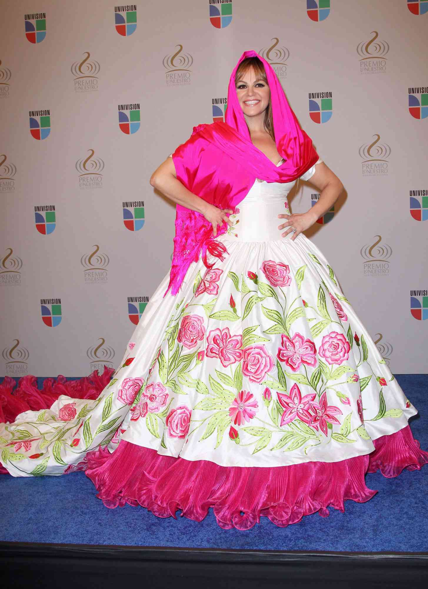Los 10 vestidos más espectaculares de Jenni Rivera | People en Español