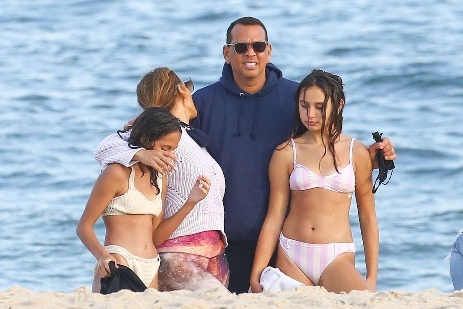 Jennifer López y su hija con Alex Rodríguez y su hija