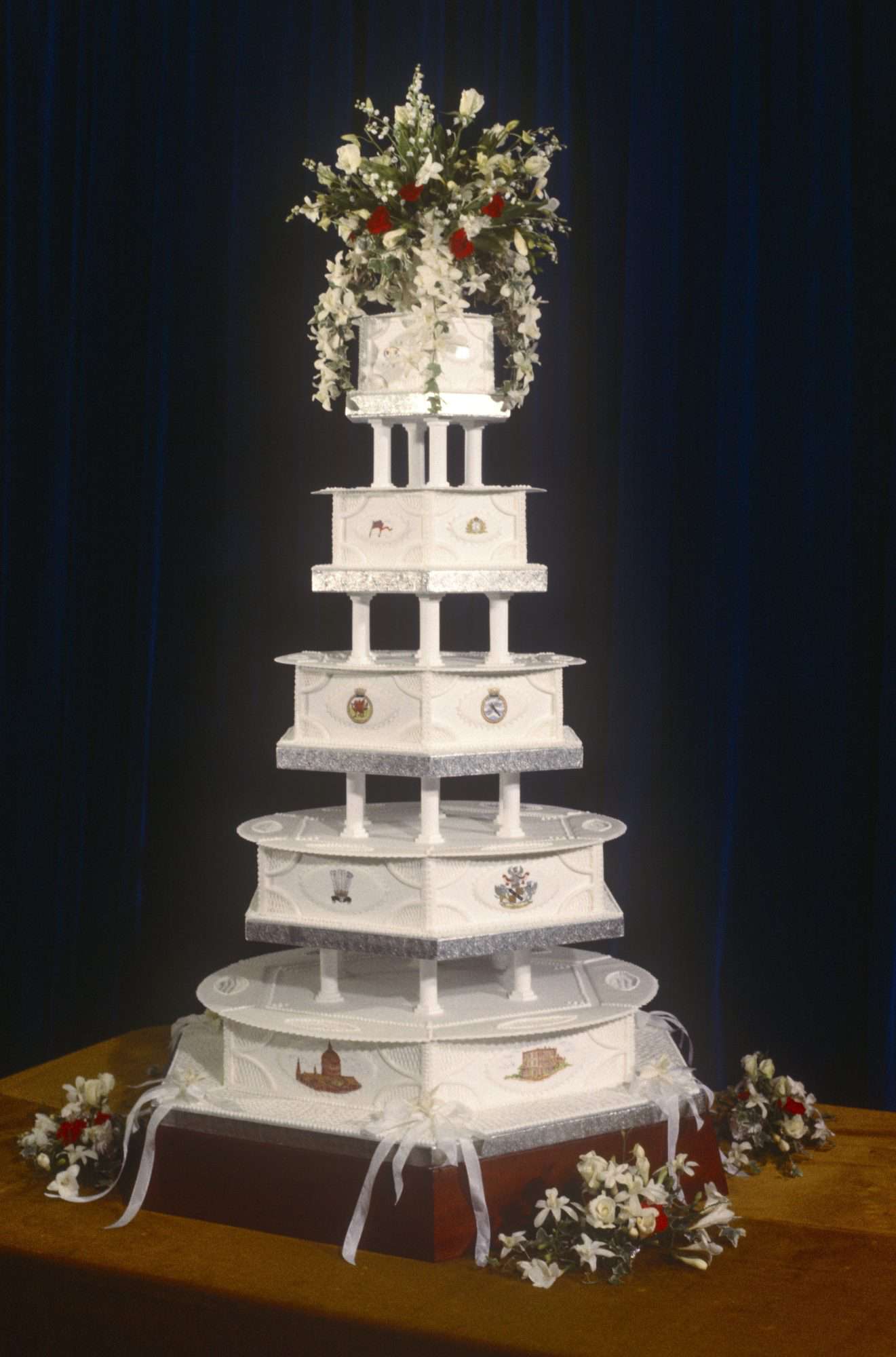 Prince Charles And Princess Diana Wedding cake