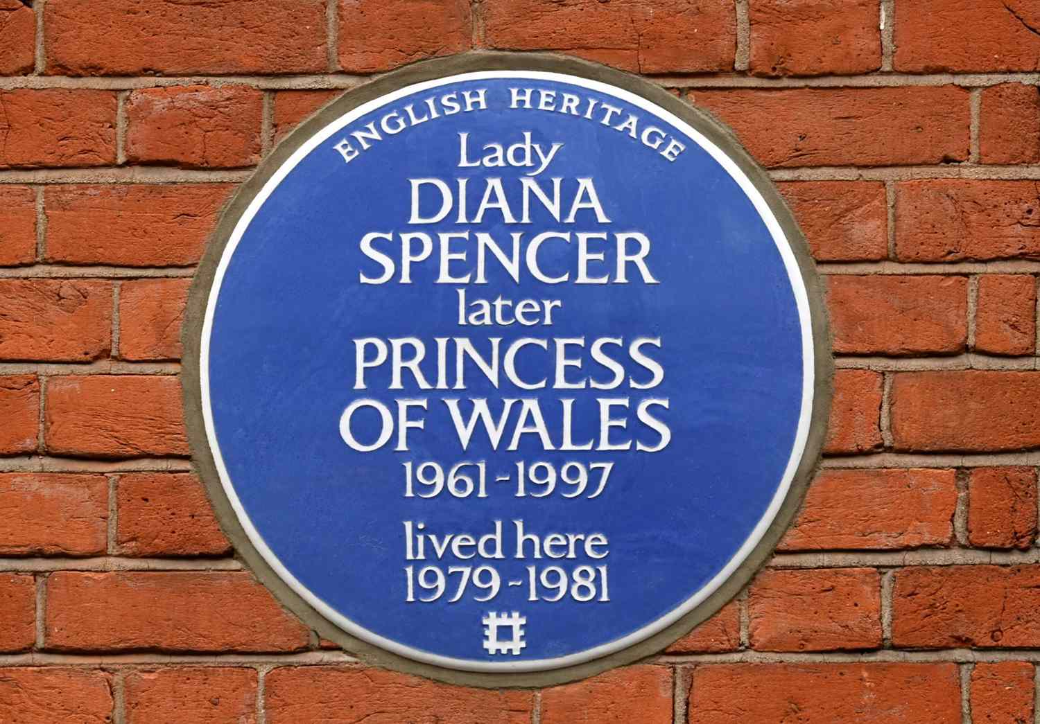 English Heritage's Blue Plaque to Diana, Princess of Wales