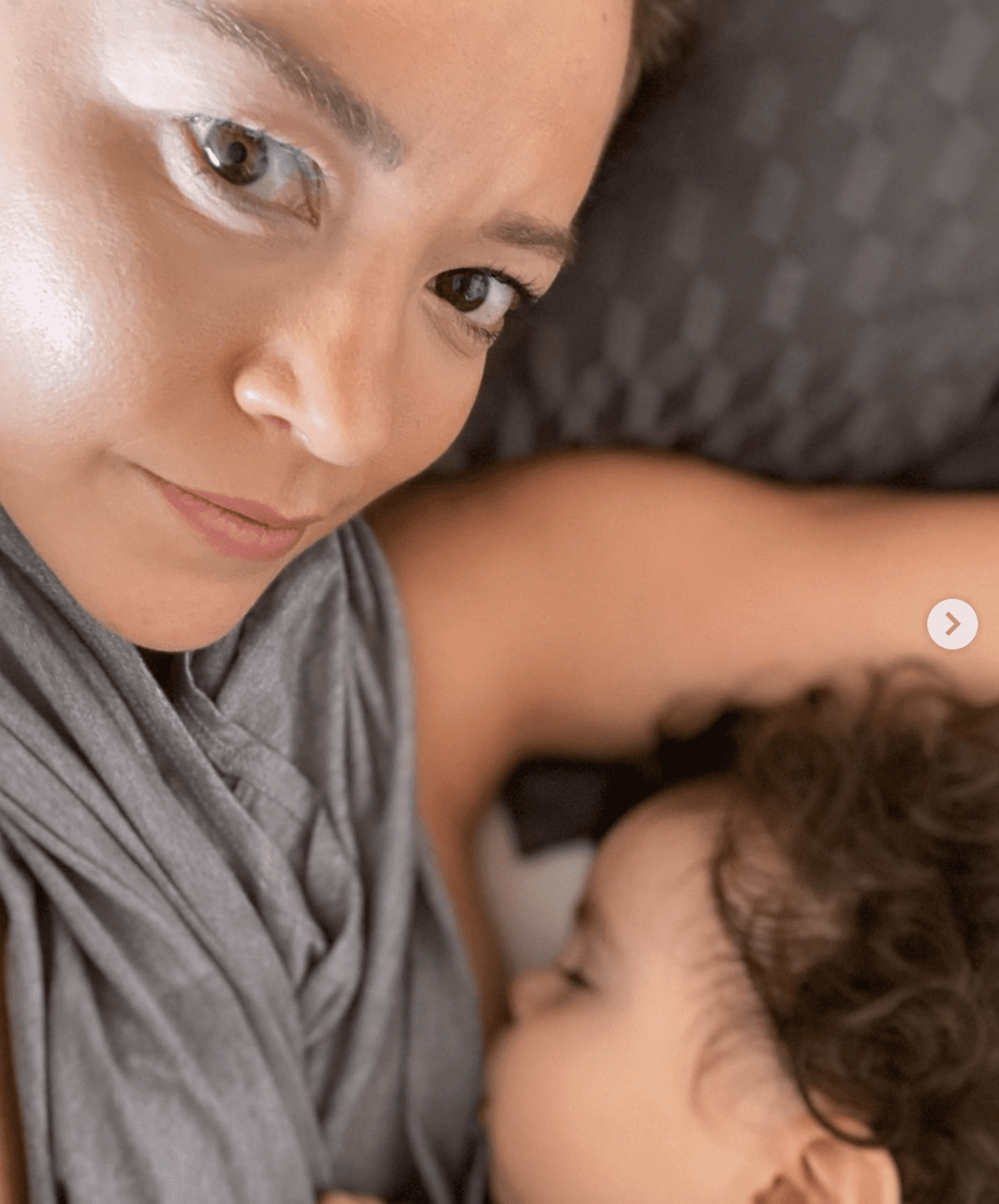 Fernanda Castillo y su bebé