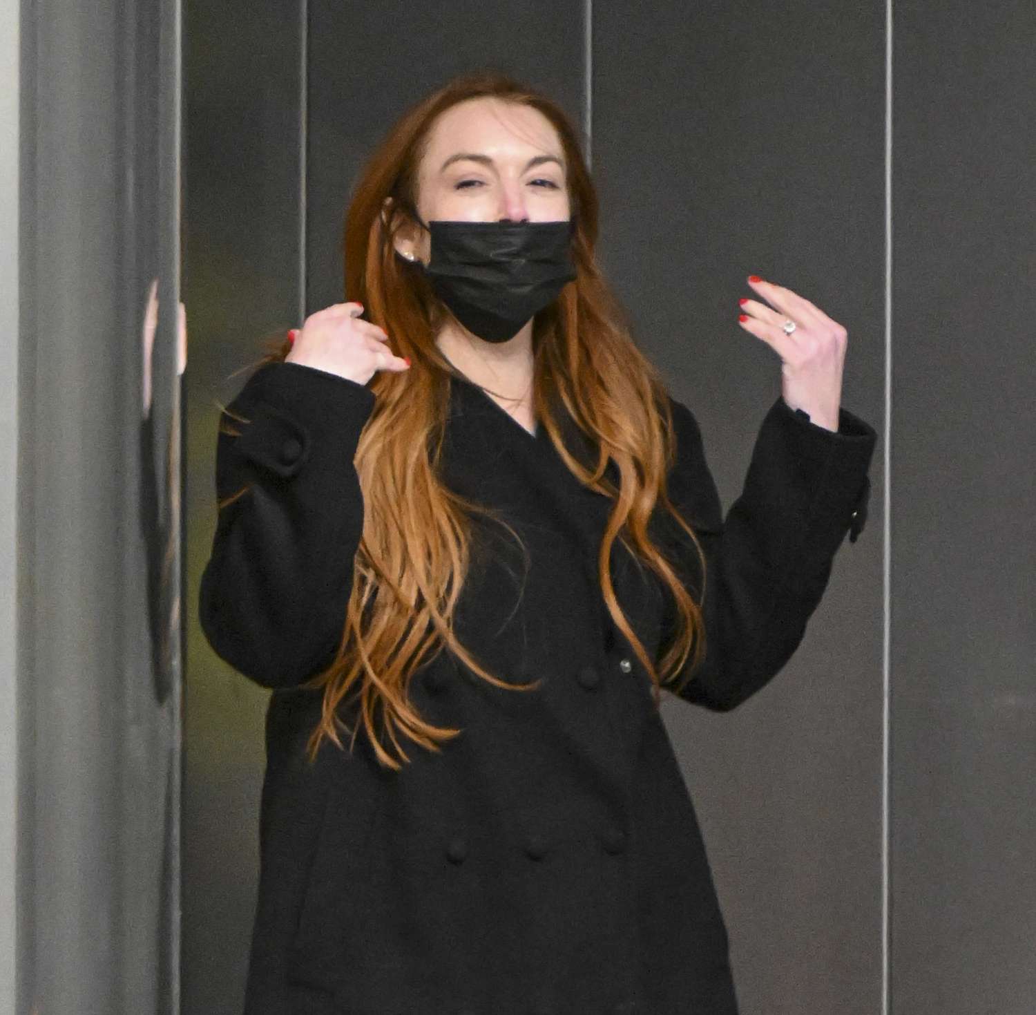 Lindsay Lohan Flashes Her Engagement Ring With Fiance in JFK New York