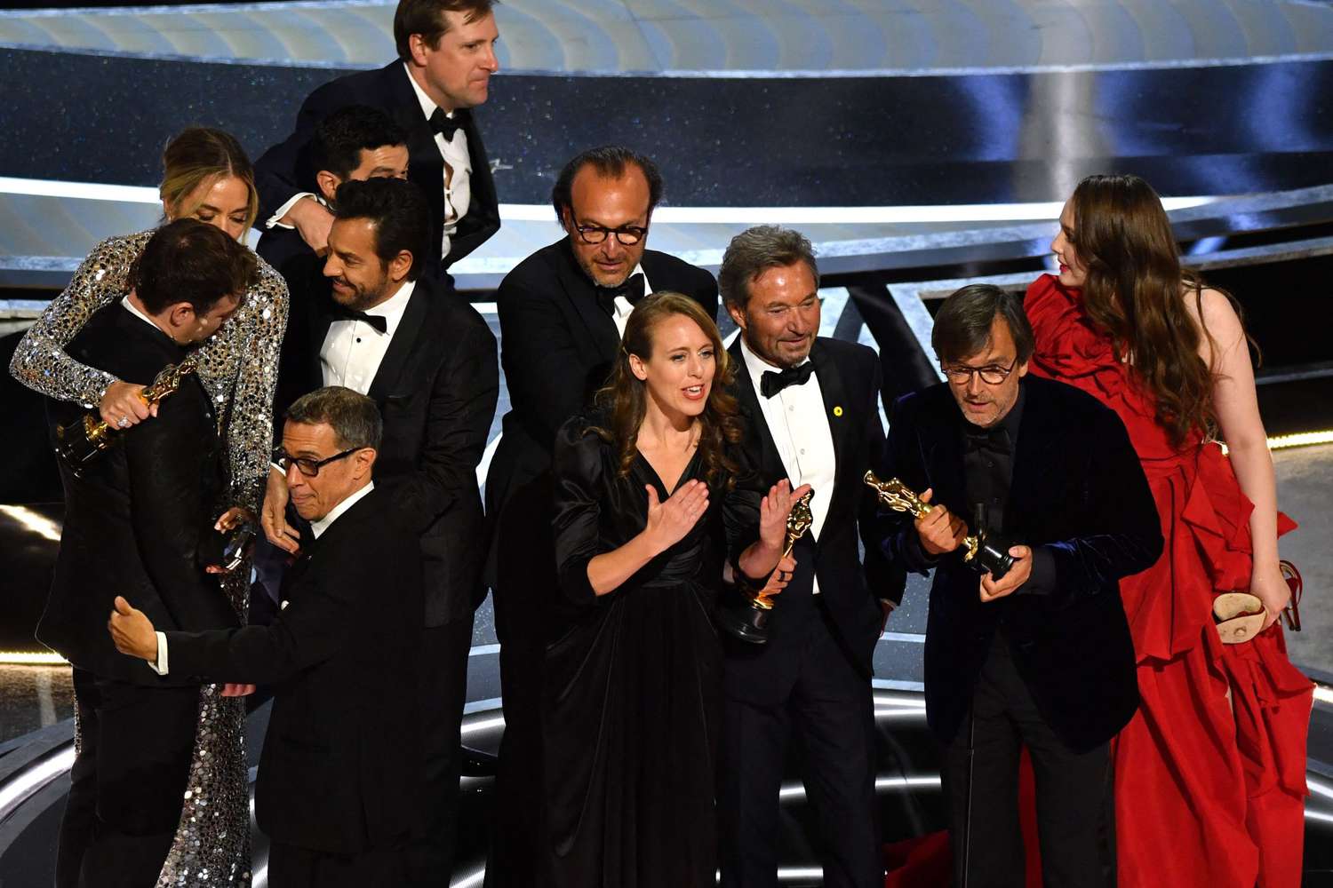 Elenco de CODA recibe Oscar a la Mejore Película Oscars 2022