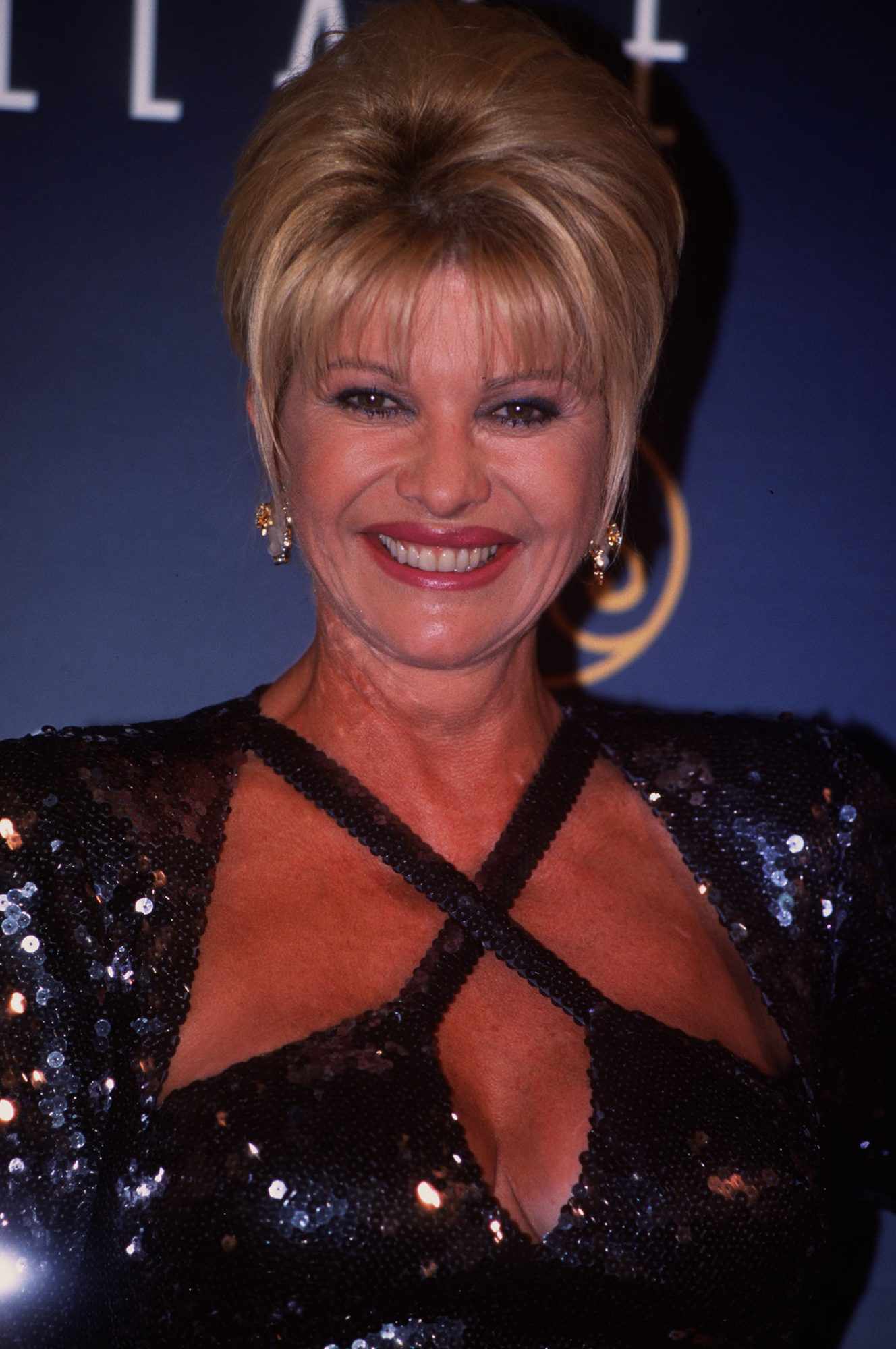 IVANA TRUMP IVANA TRUM DURING THE INAUGURATION OF A COMMERCIAL CENTER IN THE ROZAS..