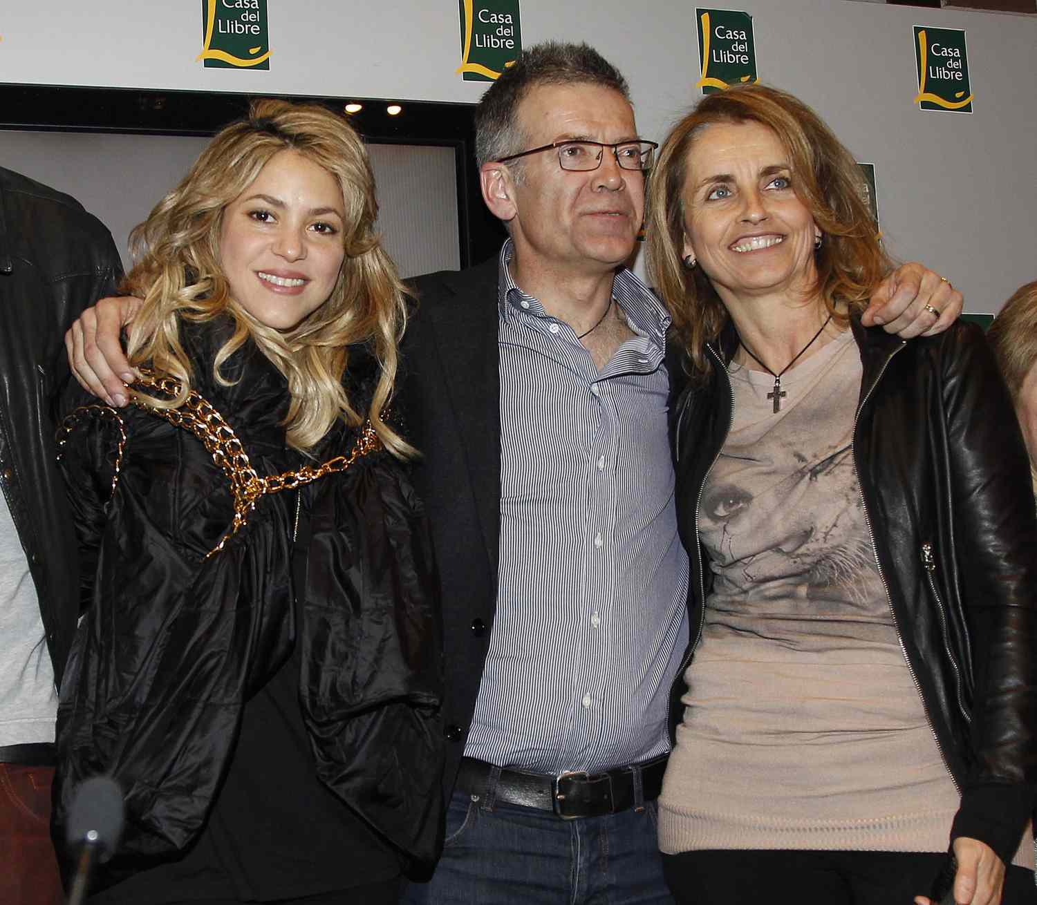 Shakira, Joan Pique y Montserrat Bernabeu