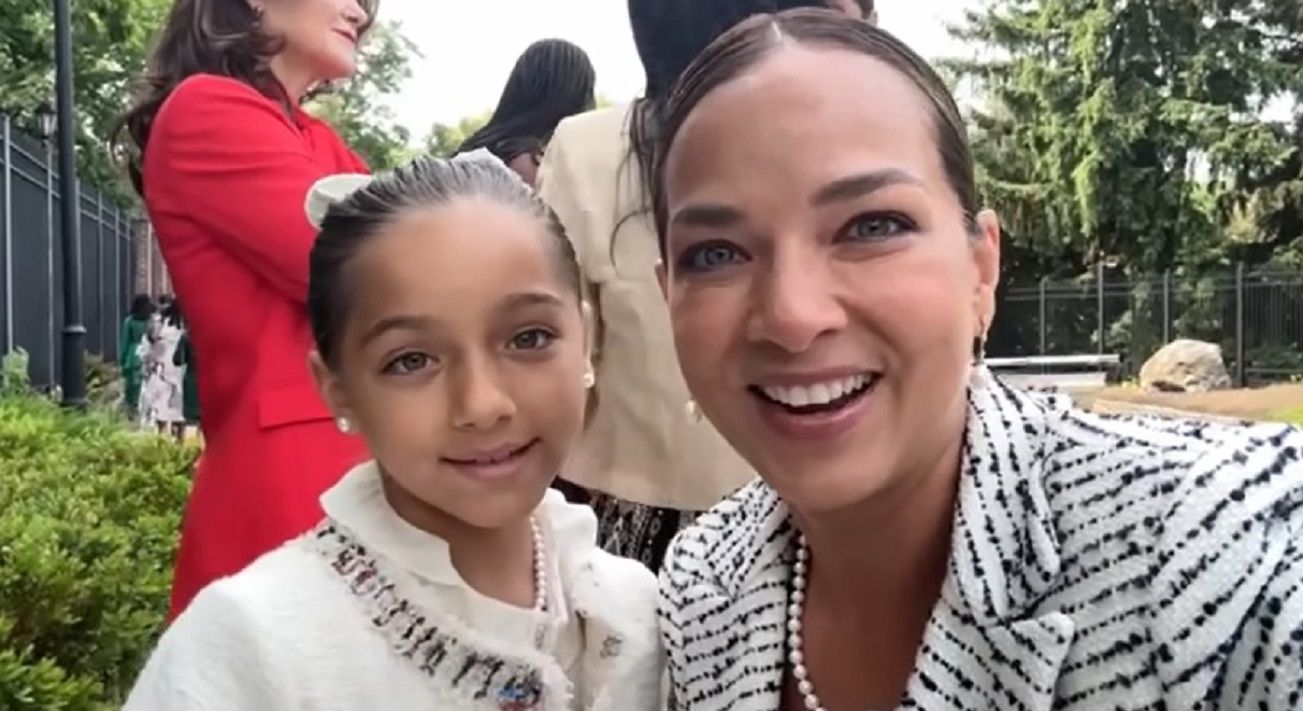 Adamari López y su hija Alaïa en Washington