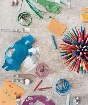 Idea: A Playful Presentation of Wax-Art Plates and Crayon Bouquet