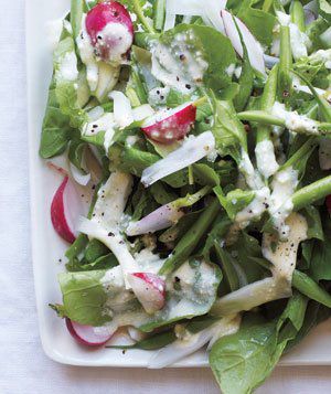 Arugula Salad With Green Beans and Radishes