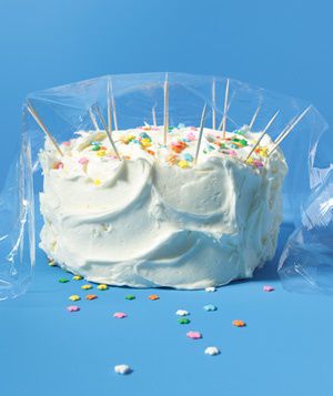 Toothpick used to protect cake